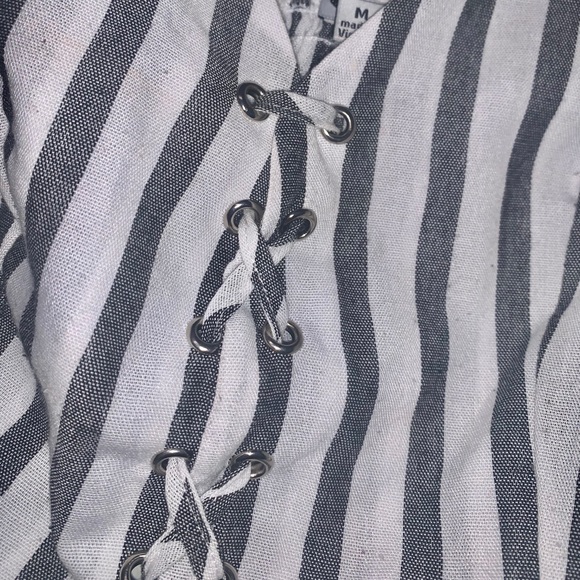 Crop top - Picture 2 of 3